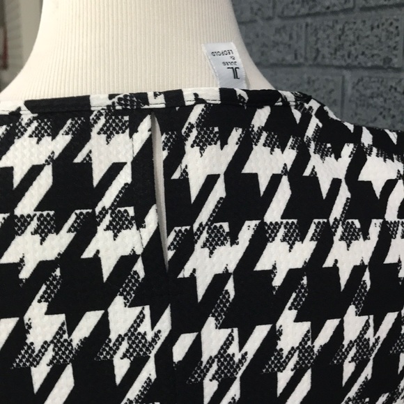 Adorable Black & White Jules & Leopold Sz small - Picture 2 of 3